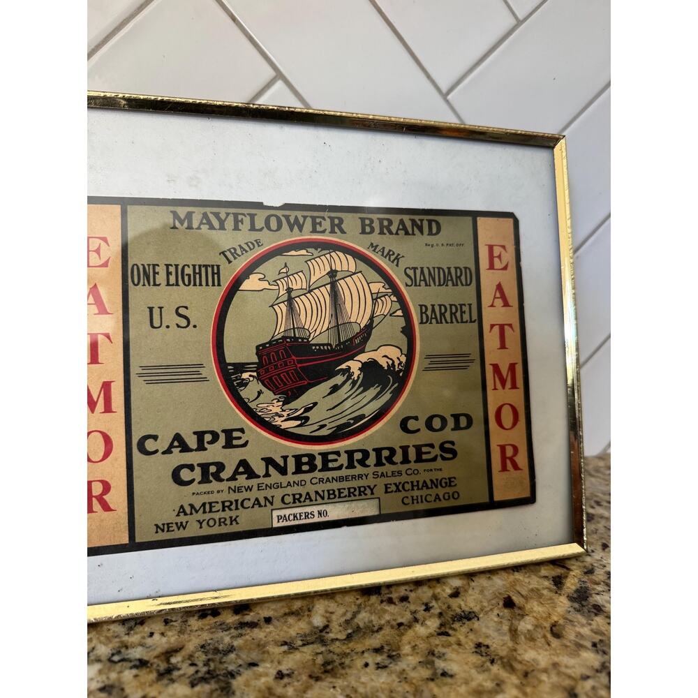 Vintage genuine NEW ENGLAND CRANBERRY label mayflower framed - Picture 4 of 9